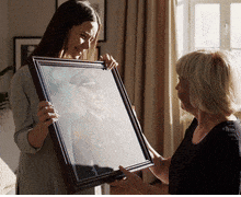 Receiving Painting from Photo Gift